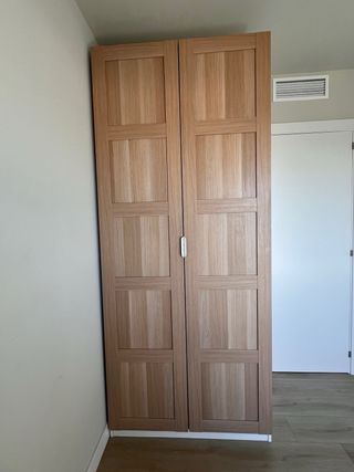 Armario IKEA madera y beige