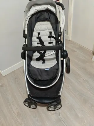 Carrito Kikkaboo 3 en 1. Capazo,portabebe y silla