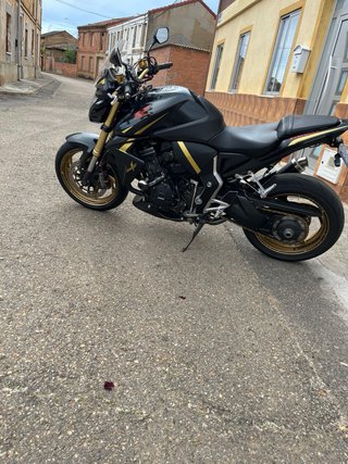 Honda CB1000R  se cambia