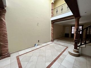 Casa en venta en Lucena