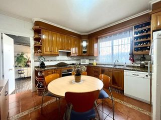 Chalet en venta en Jubalcoi en Elche