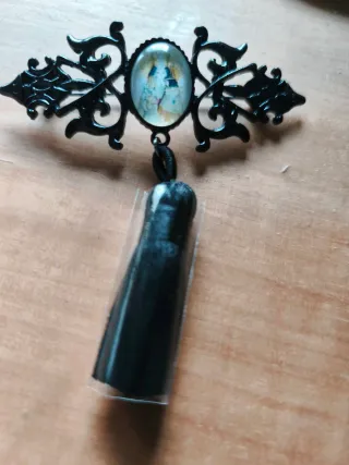 Broche camafeo vintage con colgante