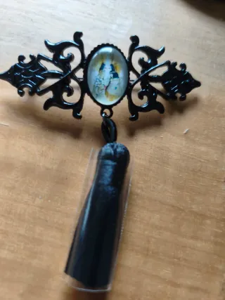 Broche camafeo vintage con colgante