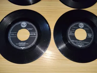 Lote 19 vinilos Elvis Presley,singles rock clásico