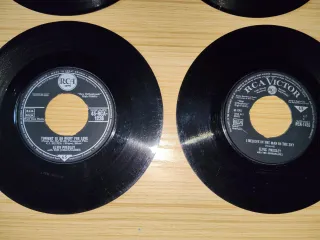 Lote 19 vinilos Elvis Presley,singles rock clásico