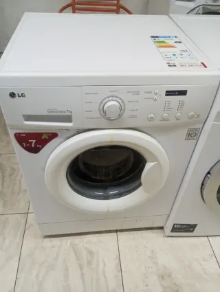 Lavadora LG 7kg Direct Drive con 6 meses garantía