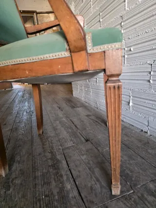 Seggiole in stile Luigi XVI in legno e tessuto