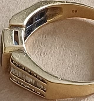 Anillo Oro Zafiro Negro y Diamantes