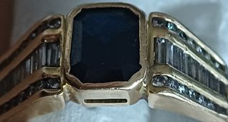 Anillo Oro Zafiro Negro y Diamantes