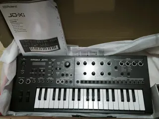Sintetizador Roland JD-Xi