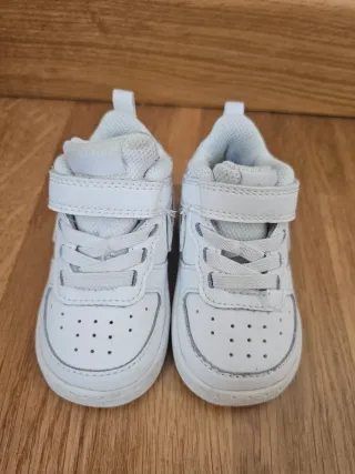 Zapatillas Nike Bebé Blancas. Talla 19.5 EU