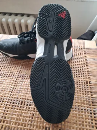 Zapatillas Adidas Barricade Court Negras Rojas