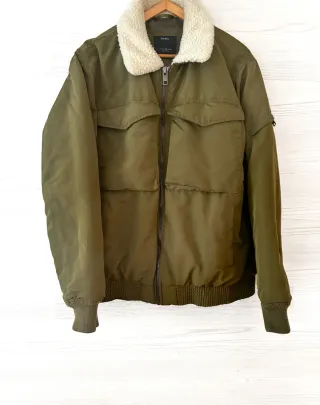 Cazadora bomber Bershka