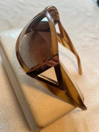 Gafas de sol Versace Marrones con aplique dorado