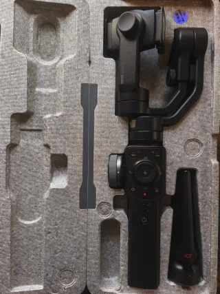 Estabilizador Gimbal Zhiyun Smooth 4 + Trípode,