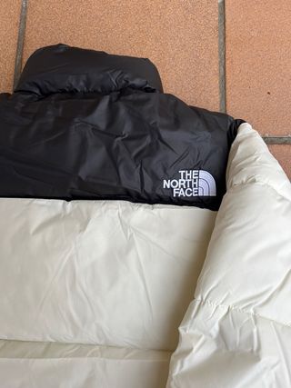 The North Face Chaqueta Negra y Blanca
