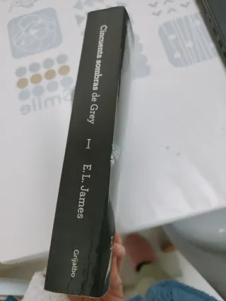 CINCUENTA SOMBRAS DE GREY