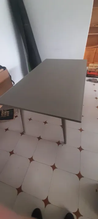 Mesa de sala cinza como nova