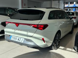 CUPRA Leon ST 1.5eTSI DSG7 150CV TAIGA GREY 2025