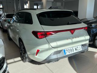 CUPRA Leon ST 1.5eTSI DSG7 150CV TAIGA GREY 2025