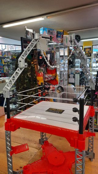 MATTEL WWE RING ELEVADO MÚLTIPLE DE JUGUETE