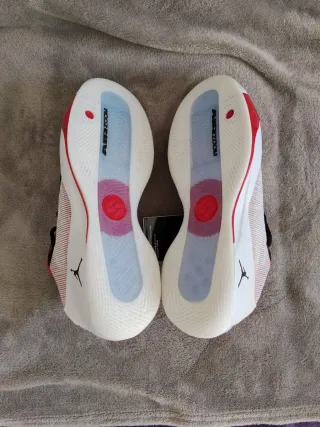 Jordan Luka .77 Bloodline Negro/Rojo