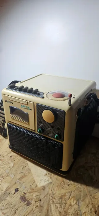 Philips Moving Sound Radio Cassette Recorder