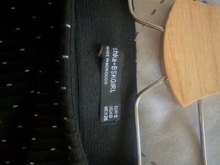 Falda negra con lunares blancos