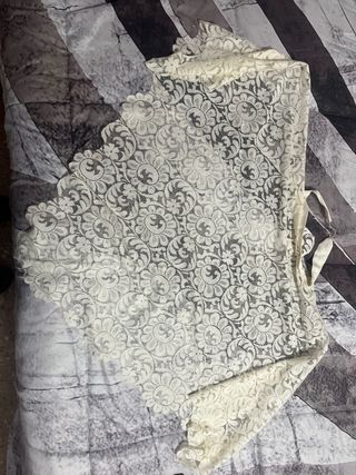 Mantilla corta encaje niña