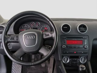 AUDI A3 1.6 TDI 105 ATTRACTION 3P