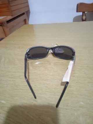 Occhiali da sole con custodia