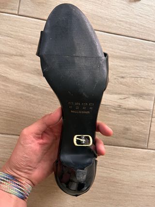 Sandalias Odette Negras Tacón