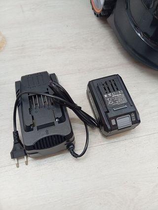 Robot cortacésped LawnMaster VBRM16 100m²