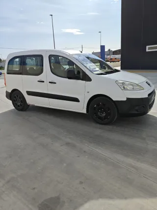 Peugeot e-Partner 2008