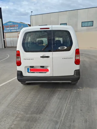 Peugeot e-Partner 2008