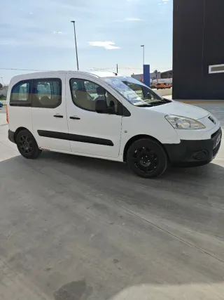 Peugeot e-Partner 2008