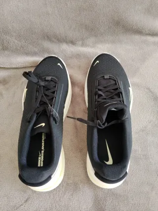 Nike Air Zoom Upturn SC Negro/Blanco