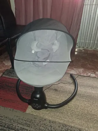 Mecedora para bebé con mosquitera