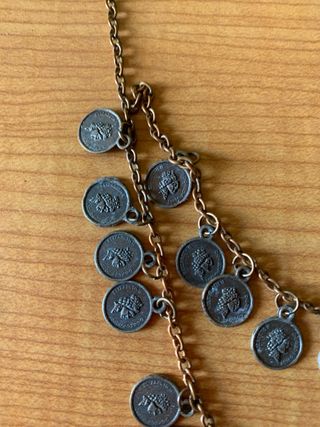 Collar bisutería con monedas