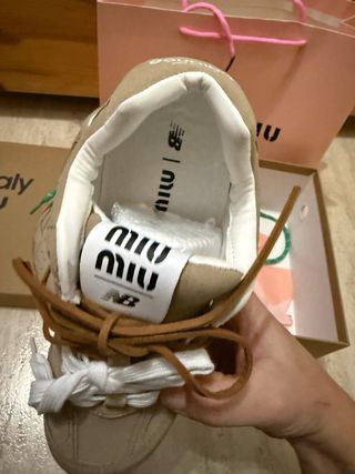 Sneakers New Balance x Miu Miu Donna Beige
