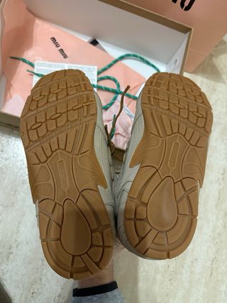 Sneakers New Balance x Miu Miu Donna Beige