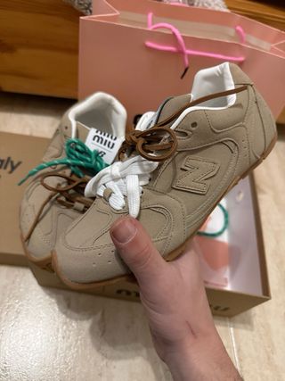 Sneakers New Balance x Miu Miu Donna Beige