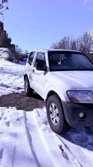 Mitsubishi Montero 2005