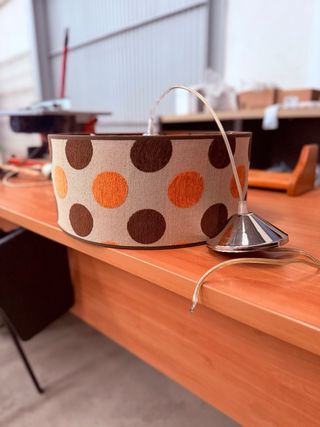 Lámpara de techo beige lunares 40cm