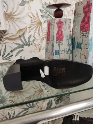 Botines negros tacón cuadrado