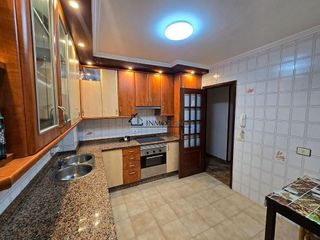 Piso en venta en Poio