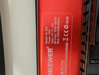 2 Foco LED Neewer NL660 Bi-Color + Trípodes