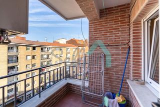Piso en venta en Milán - Pumarín - Teatinos en Oviedo