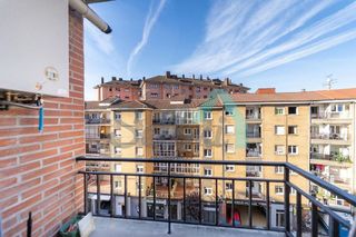 Piso en venta en Milán - Pumarín - Teatinos en Oviedo