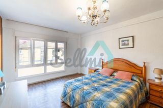 Piso en venta en Milán - Pumarín - Teatinos en Oviedo